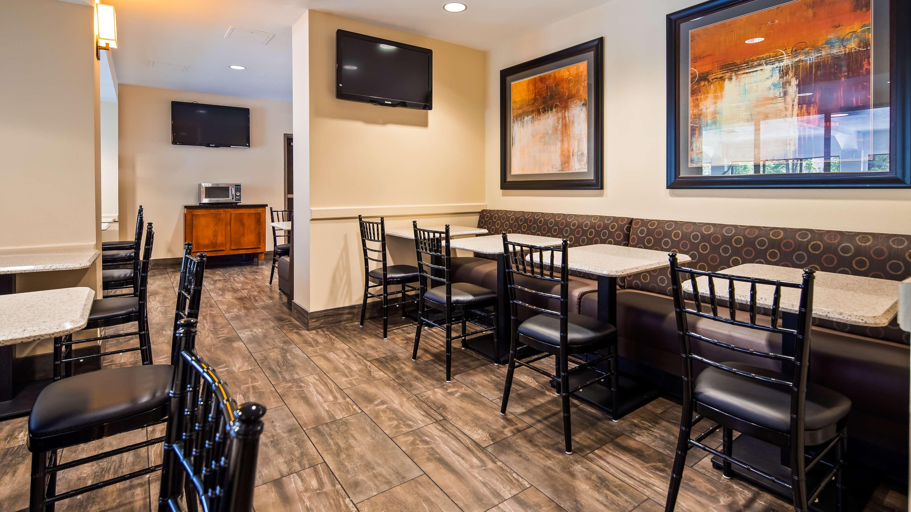 Best Western Plus Cotton Tree Inn Sandy Bagian luar foto