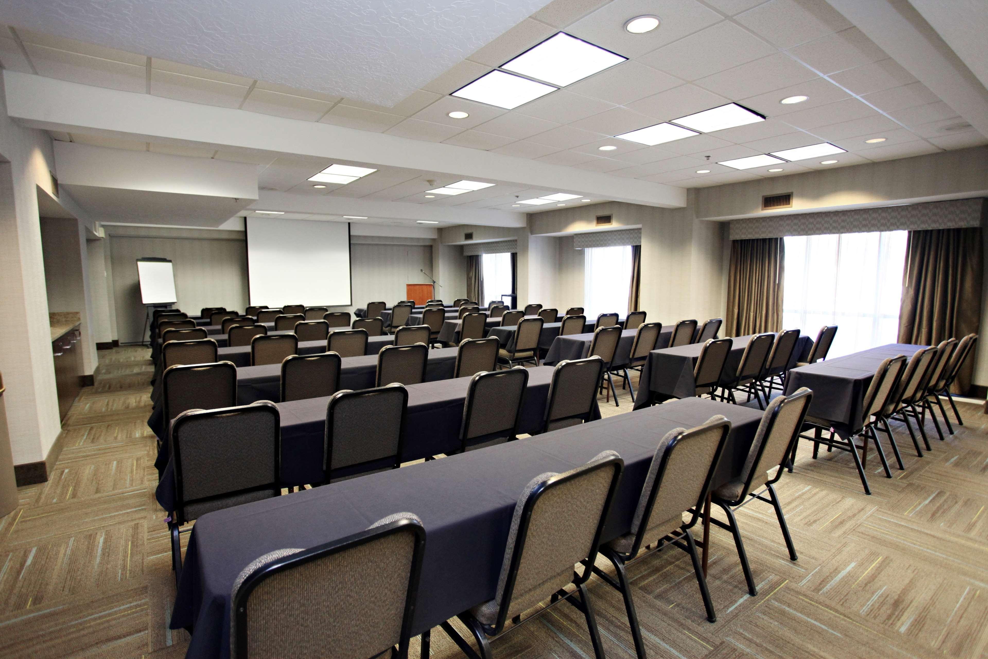 Best Western Plus Cotton Tree Inn Sandy Bagian luar foto
