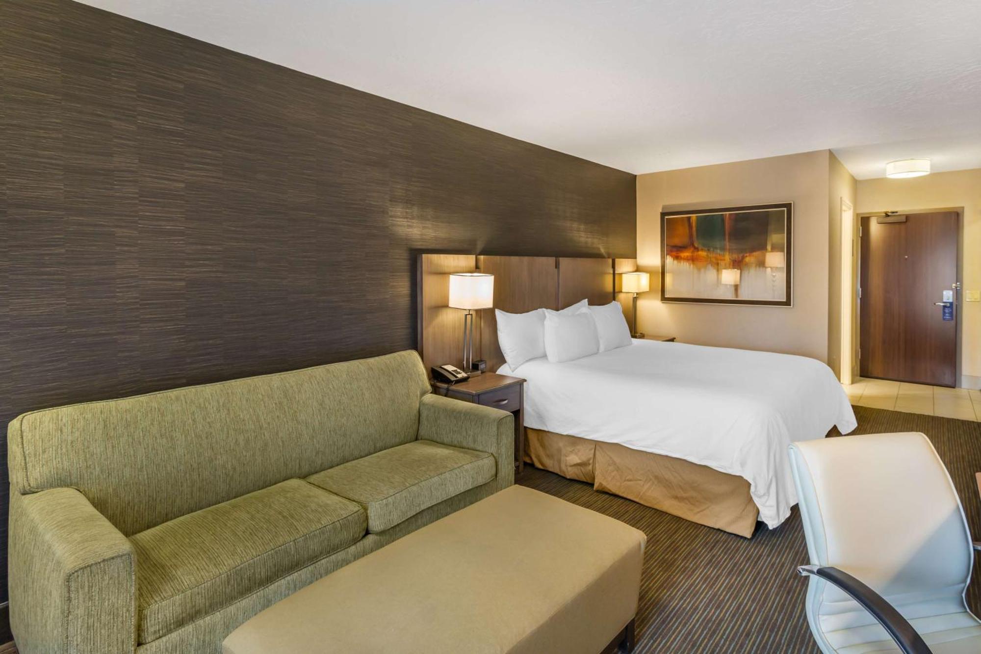 Best Western Plus Cotton Tree Inn Sandy Bagian luar foto