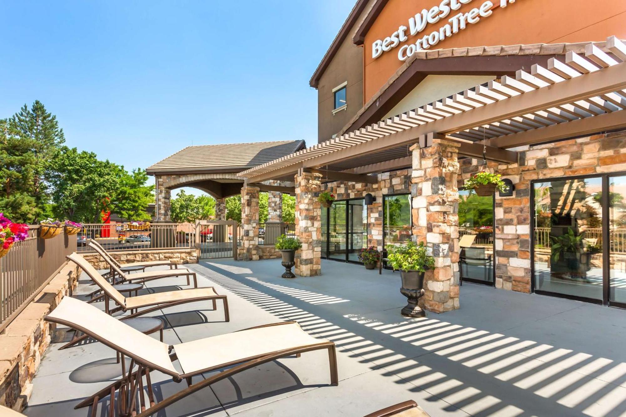 Best Western Plus Cotton Tree Inn Sandy Bagian luar foto