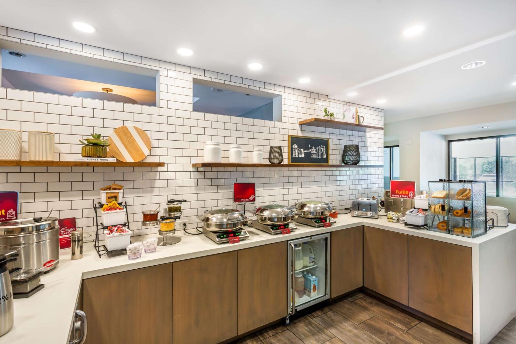 Best Western Plus Cotton Tree Inn Sandy Bagian luar foto