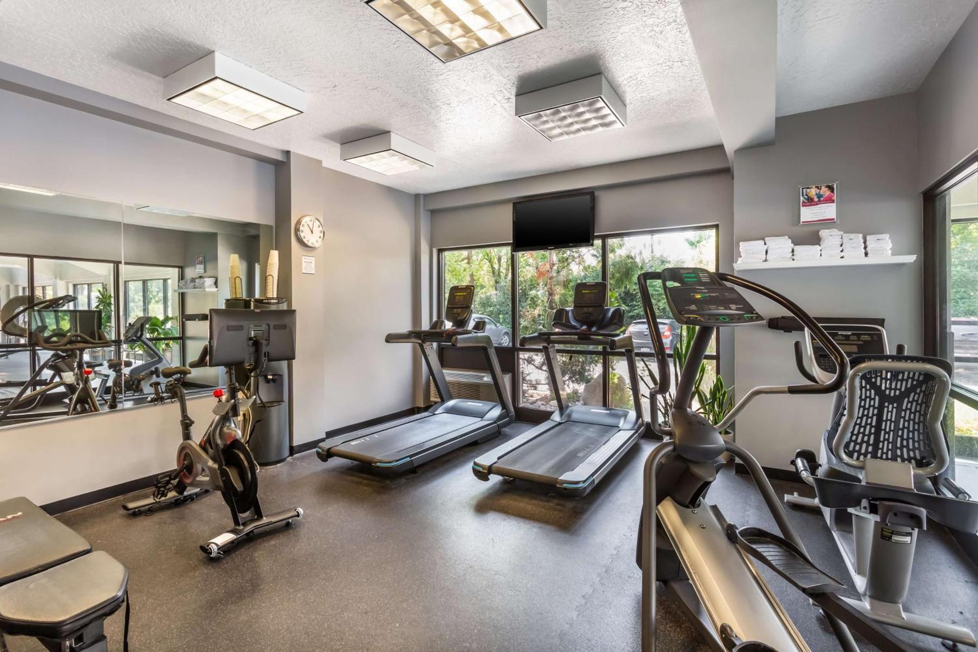 Best Western Plus Cotton Tree Inn Sandy Bagian luar foto