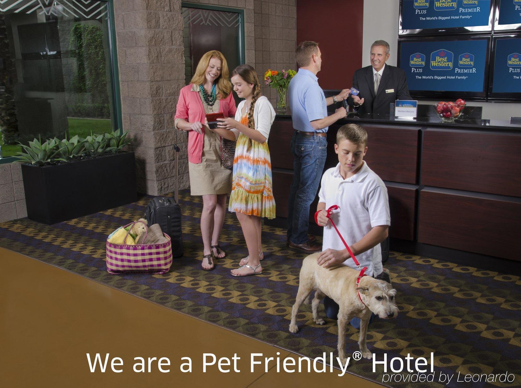 Best Western Plus Cotton Tree Inn Sandy Bagian luar foto