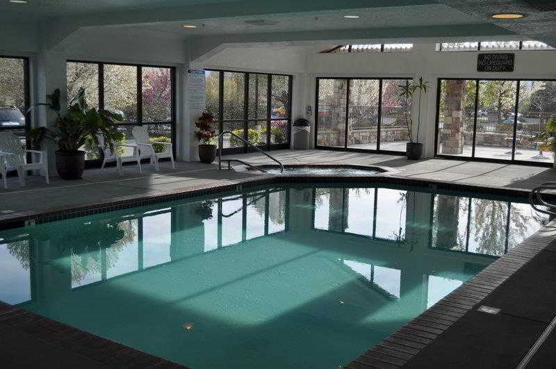 Best Western Plus Cotton Tree Inn Sandy Bagian luar foto